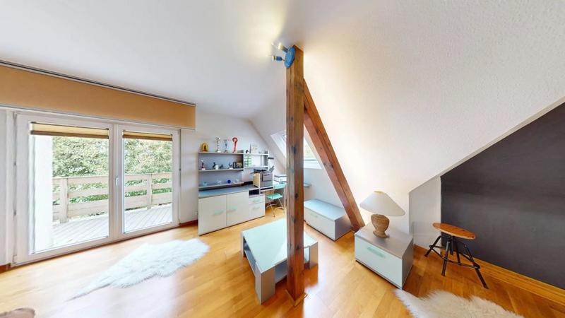 Propriété - 295 m² - 10 pièces