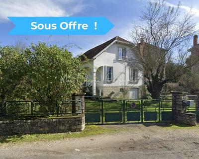 Maison - 104 m² - 4 pièces