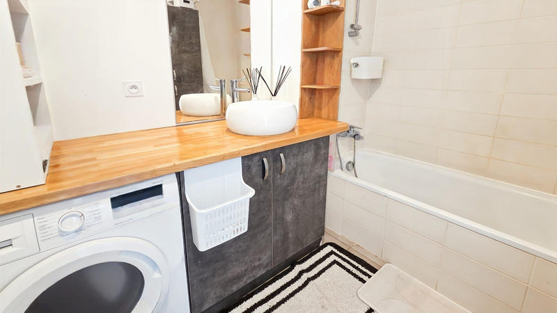 Appartement - 94 m² - 4 pièces