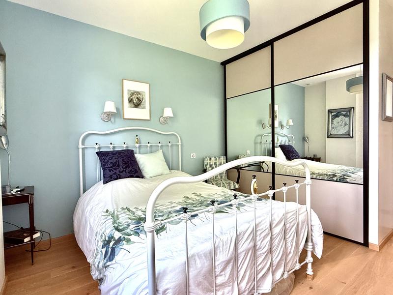 Maison - 218 m² - 6 pièces