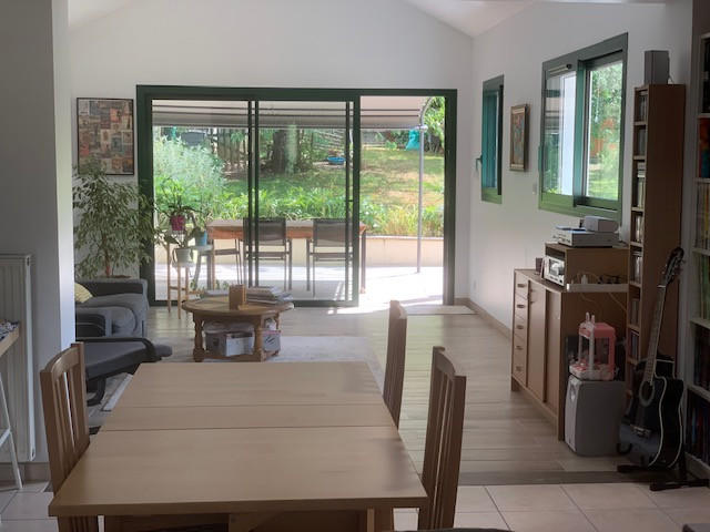 Propriété - 90 m² - 4 pièces