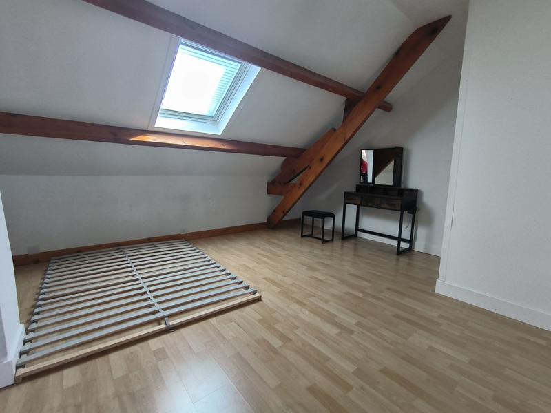 Maison - 155 m² - 9 pièces
