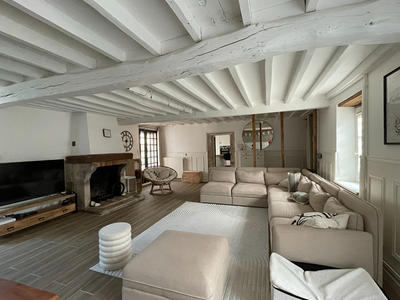 Maison - 237 m² - 7 pièces