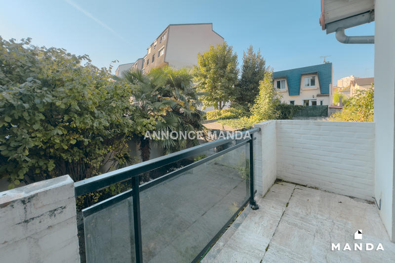 Studio - 11 m² - 1 pièce