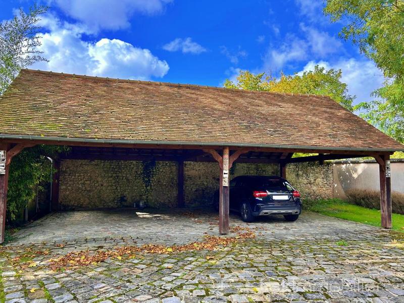 Maison de maîtres - 317 m² - 11 pièces