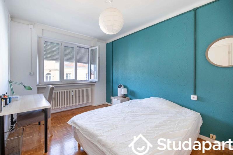 Chambre - 10 m² - 1 pièce