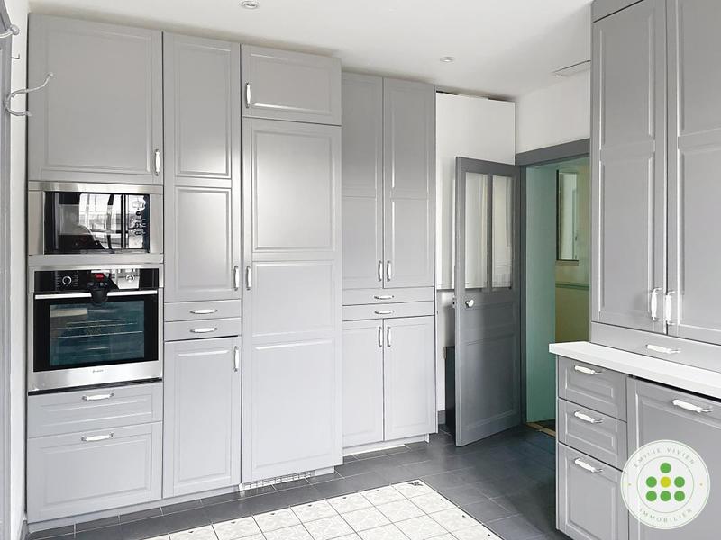 Immeuble - 295 m² - 10 pièces