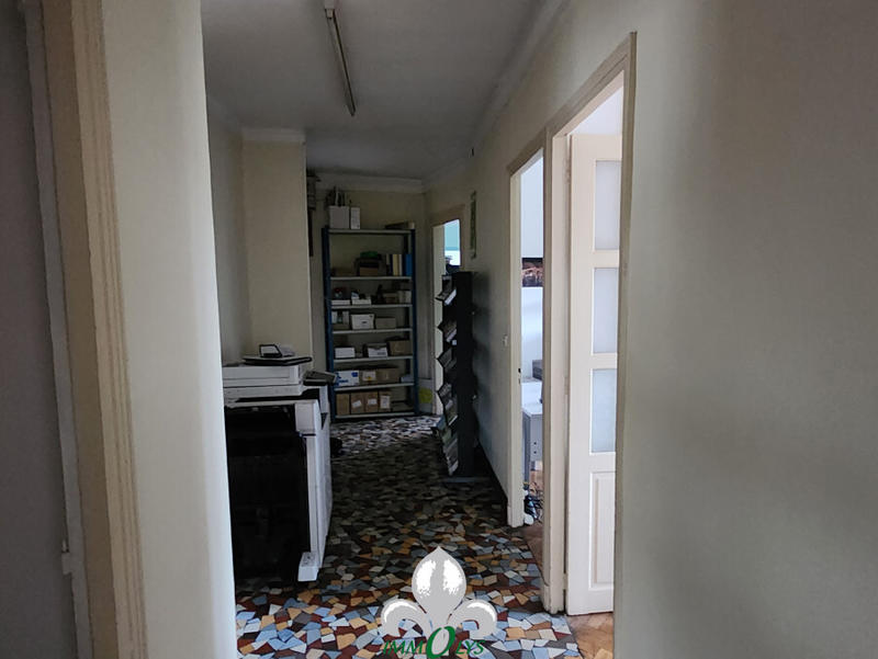 Bureau - 128 m² - 7 pièces