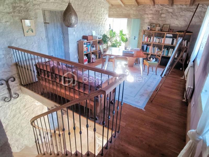 Demeure - 321 m² - 10 pièces