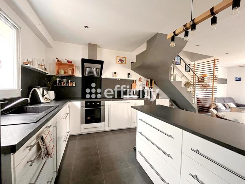 Pavillon - 105 m² - 5 pièces