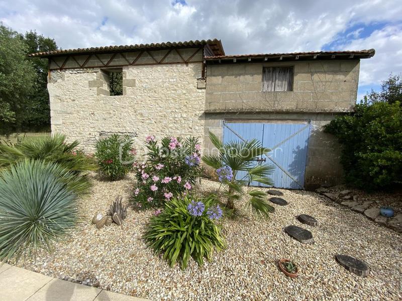 Propriété - 248 m² - 10 pièces