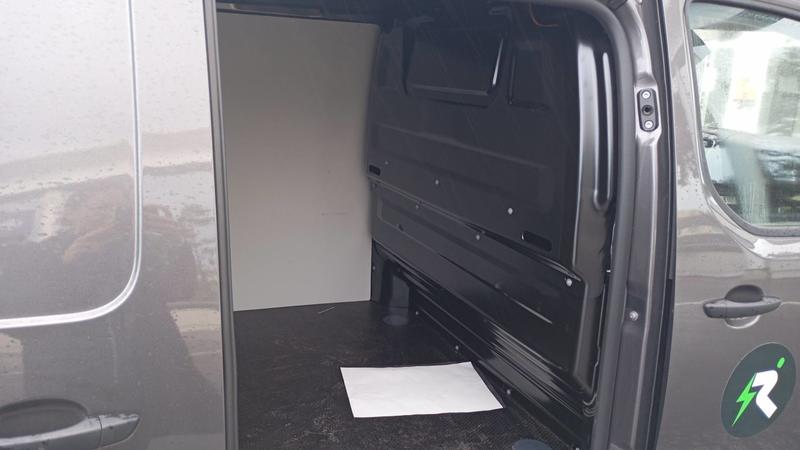 Peugeot Expert e- Fourgon Tole Xl 136 50 kWh Feline - Automatique