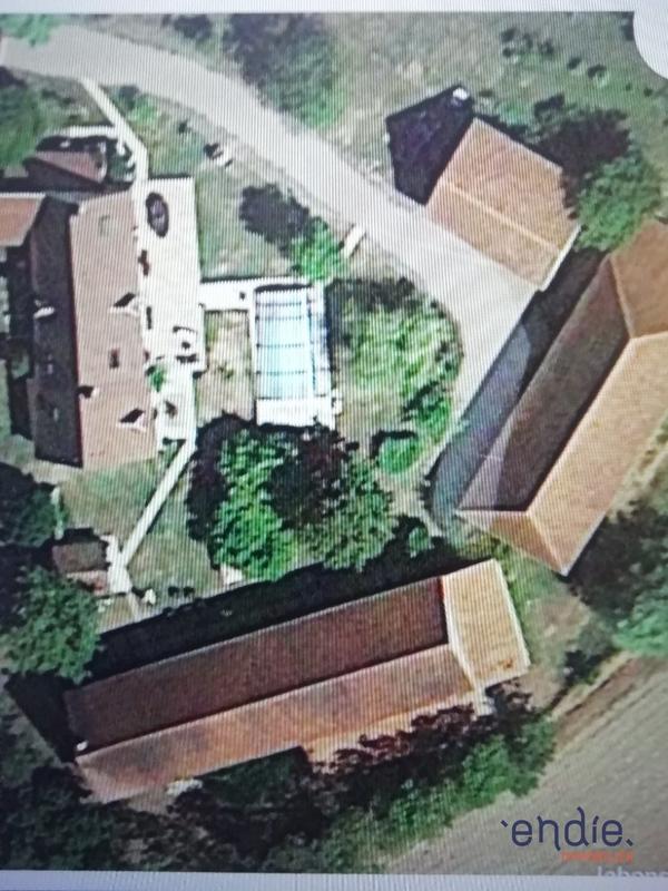 Maison - 230 m² - 7 pièces