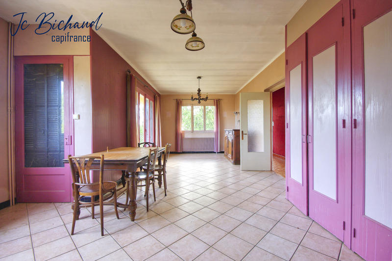 Maison - 254 m² - 6 pièces