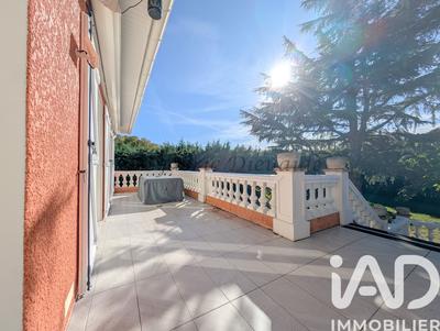 Maison - 177 m² - 5 pièces