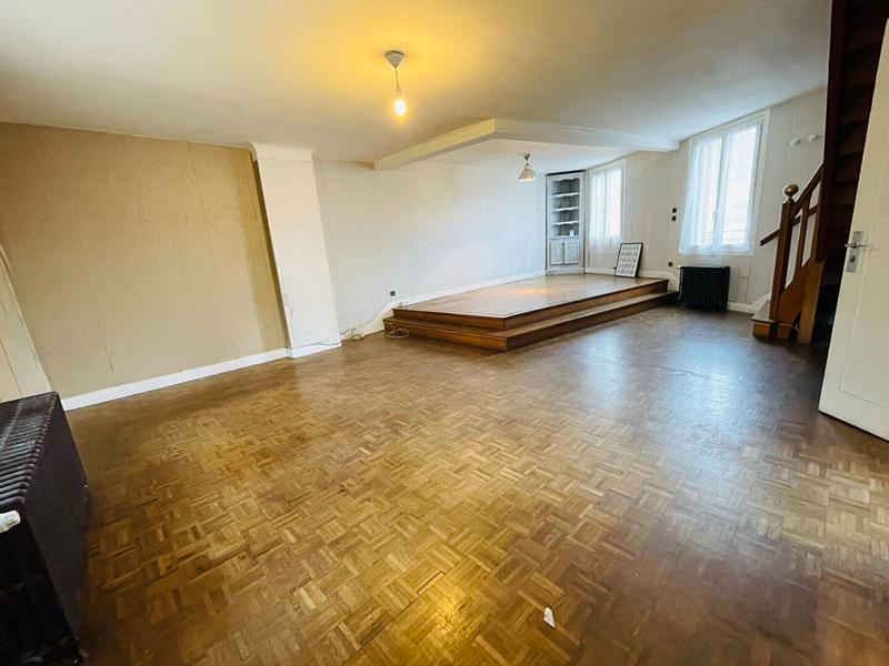 Maison - 140 m² - 6 pièces