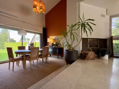 Maison - 162 m² - 7 pièces