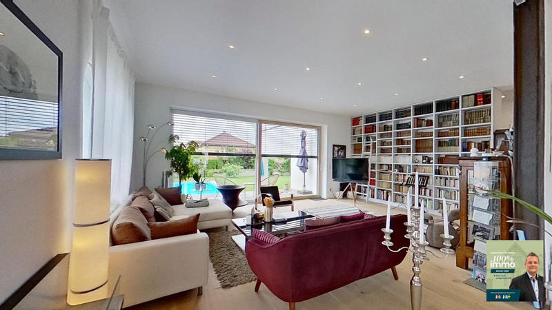 Maison - 308 m² - 8 pièces