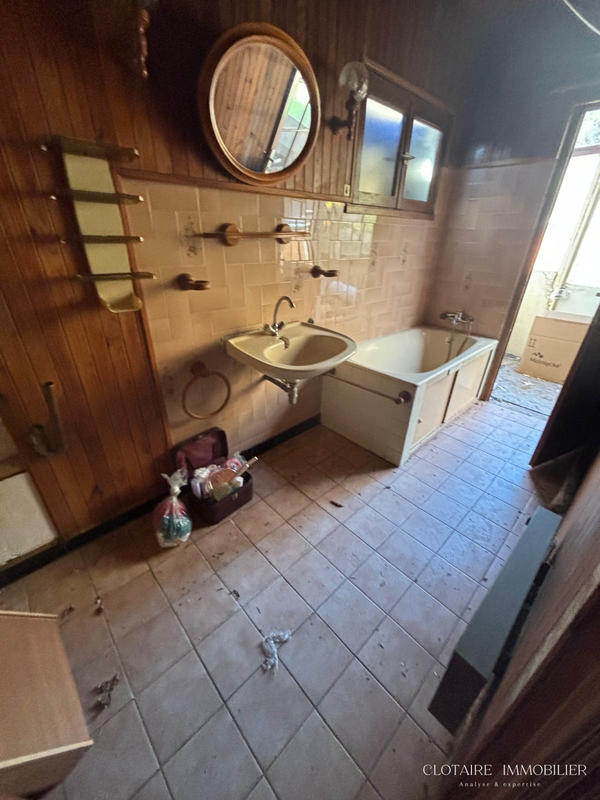 Maison traditionnelle - 97 m² - 4 pièces