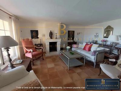 Villa - 185 m² - 6 pièces