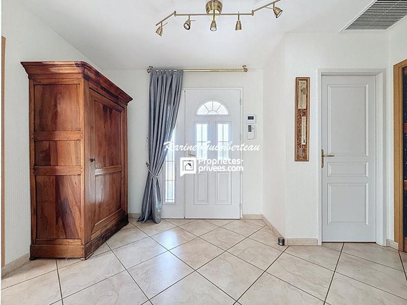 Maison - 180 m² - 5 pièces