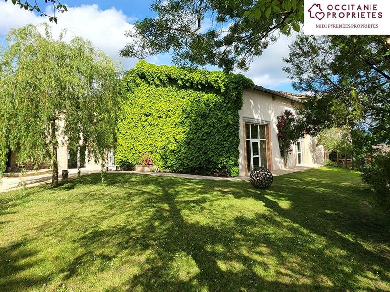 Propriété - 524 m² - 10 pièces