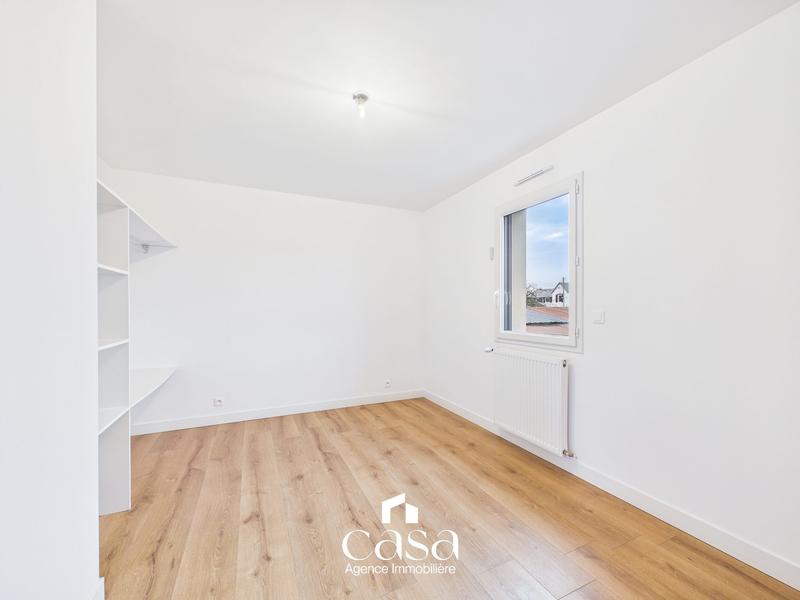 Maison - 99 m² - 5 pièces