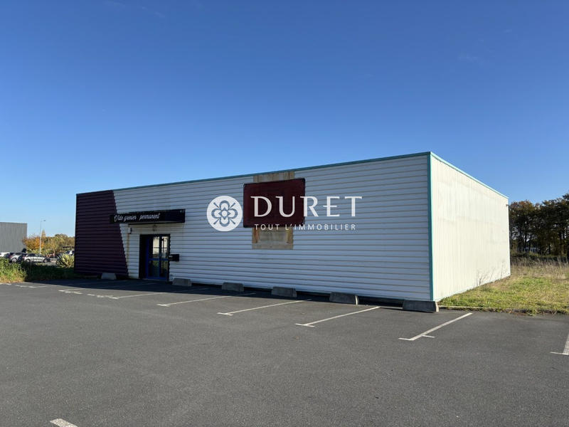 Local d'activités - 300 m²