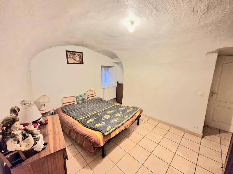 Maison - 330 m² - 15 pièces