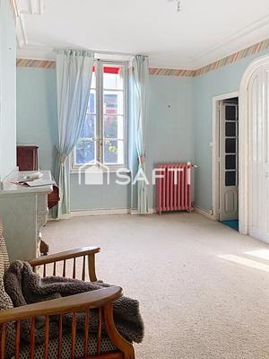 Maison - 182 m² - 7 pièces