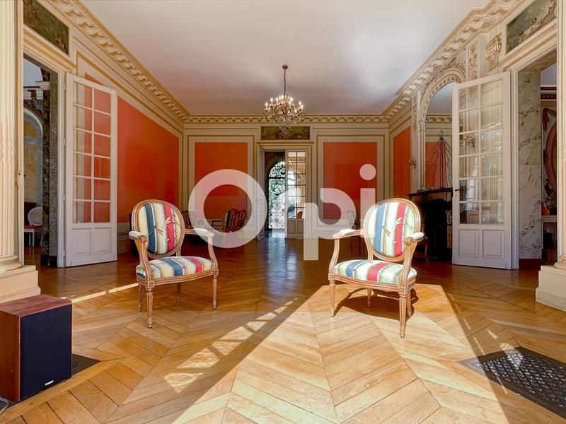 Château - 500 m² - 9 pièces