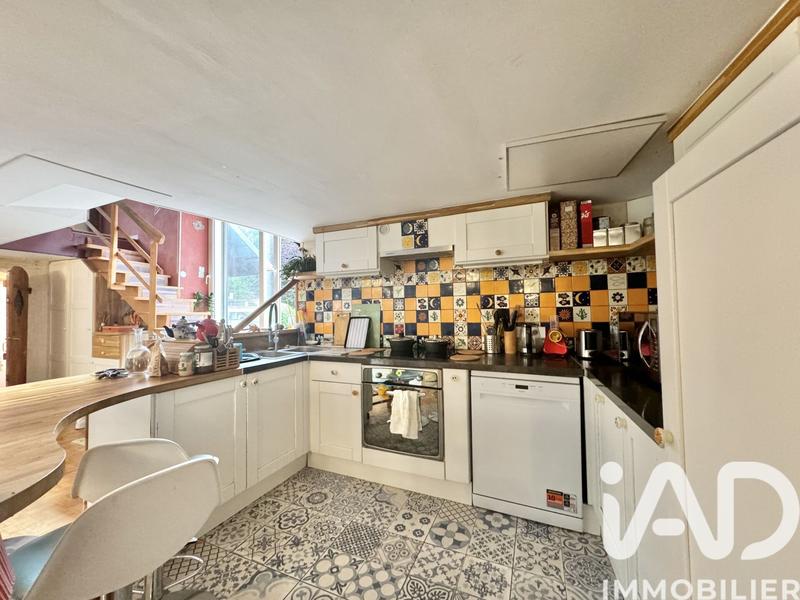 Maison - 240 m² - 9 pièces