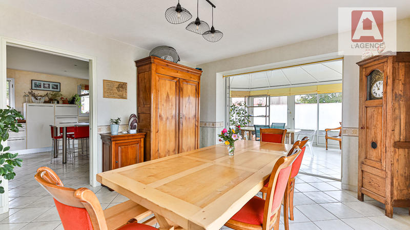 Maison - 281 m² - 6 pièces