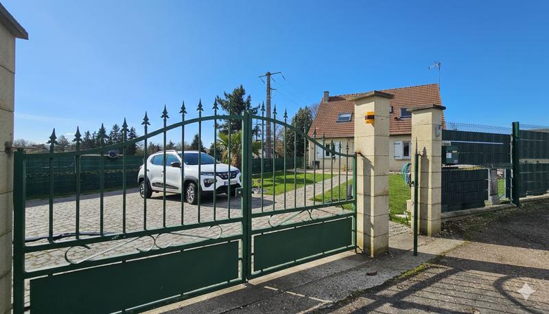 Maison - 99 m² - 5 pièces