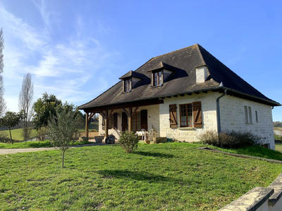 Maison - 160 m² - 7 pièces