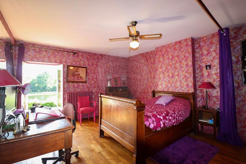 Propriété - 235 m² - 11 pièces