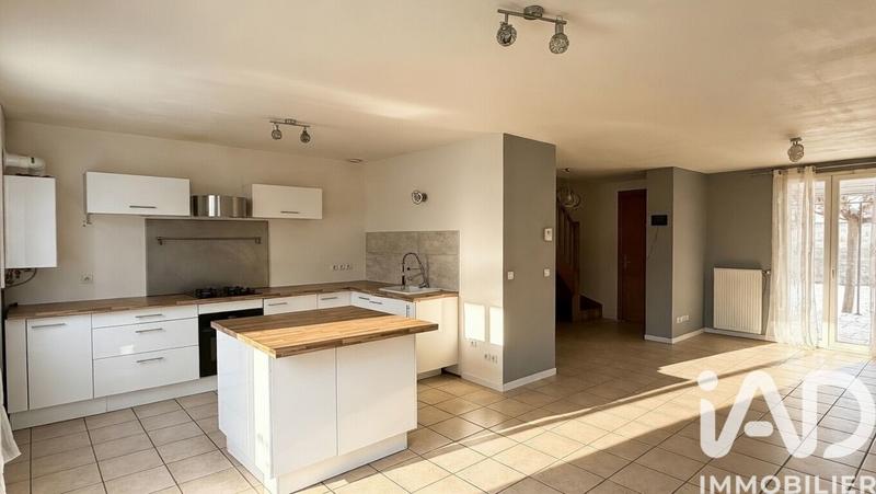 Maison - 90 m² - 4 pièces