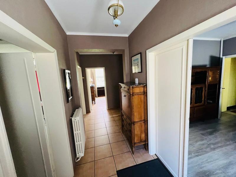 Maison - 207 m² - 8 pièces