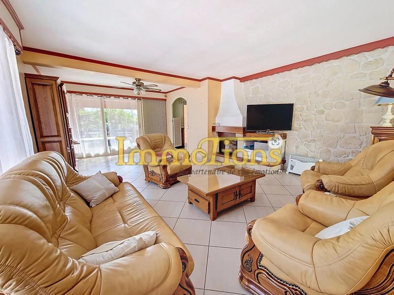 Maison - 231 m² - 9 pièces