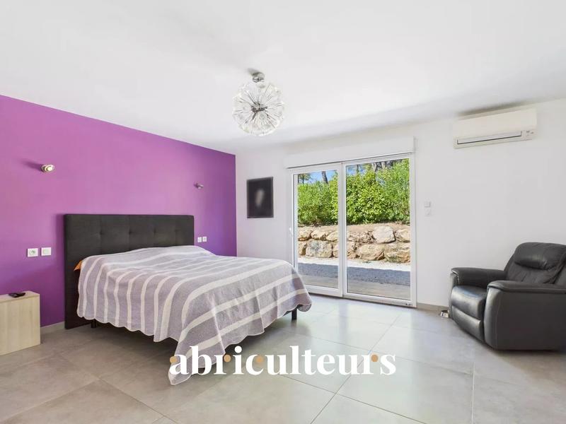 Maison - 186 m² - 4 pièces