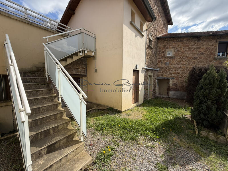 Maison - 94 m² - 4 pièces