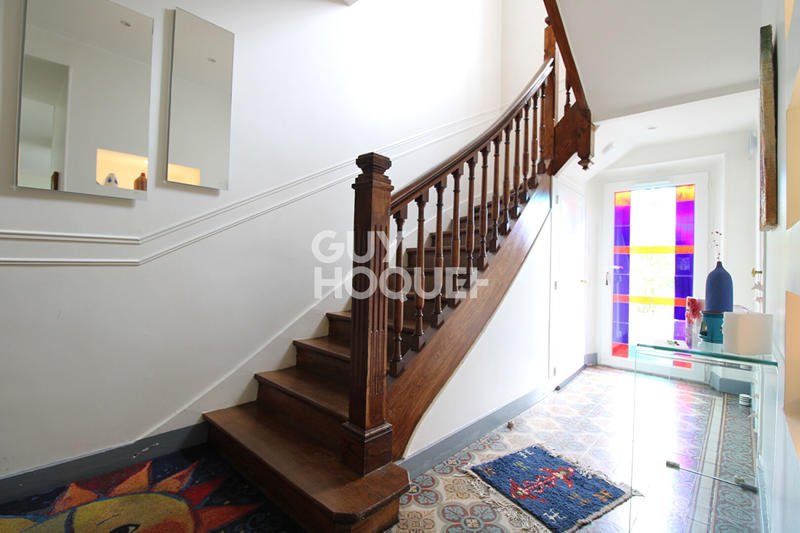 Maison - 200 m² - 7 pièces