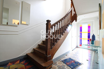 Maison - 200 m² - 7 pièces