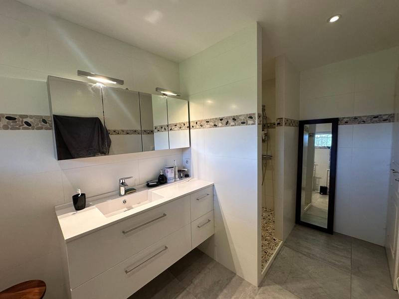 Villa - 220 m² - 6 pièces