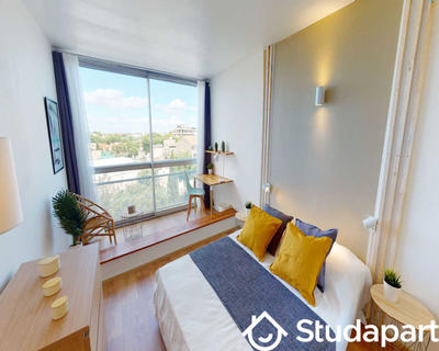 Chambre - 100 m² - 1 pièce