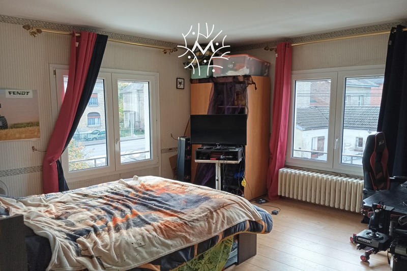 Maison - 183 m² - 8 pièces