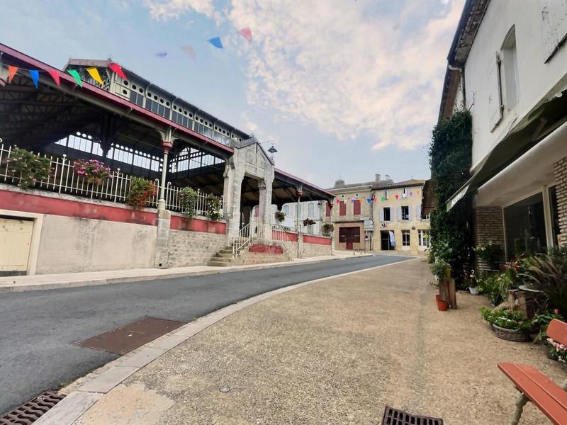 Maison - 100 m² - 1 pièce