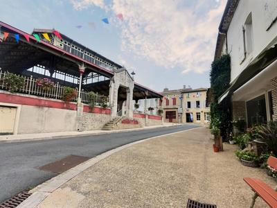 Maison - 100 m² - 1 pièce