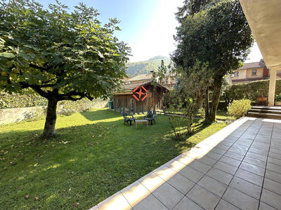 Maison - 263 m² - 15 pièces