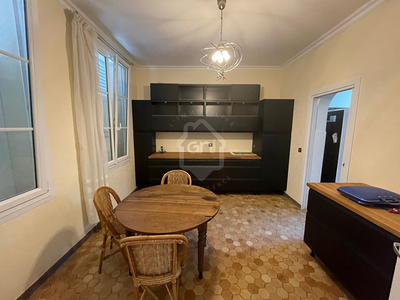 Maison - 178 m² - 8 pièces